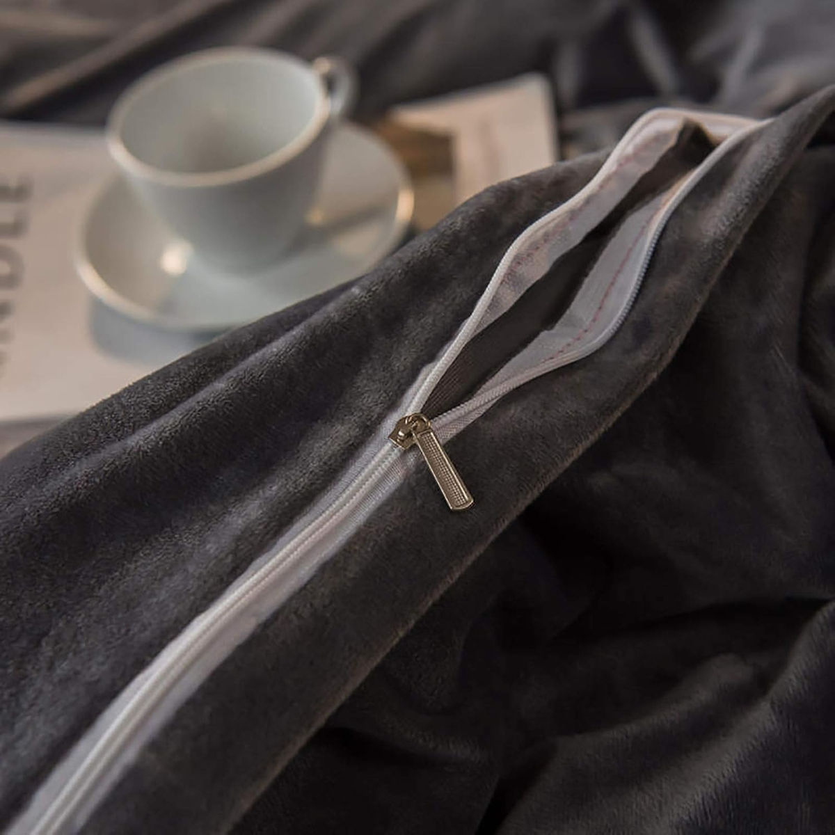 Luxury Aplic Work Velvet Duvet Set - Brown