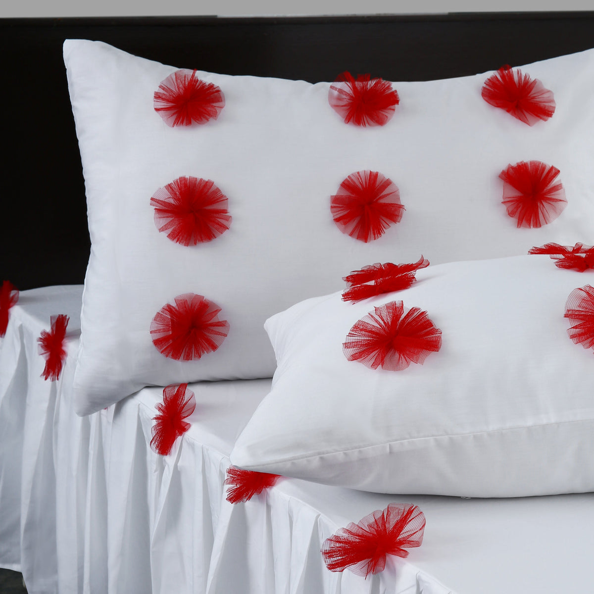 3 PCS Fitted Bed Skirt With Pillow Cover