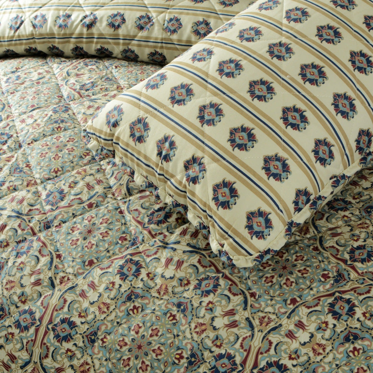 6 Pcs Quilted Comforter Set Design RG-C-46