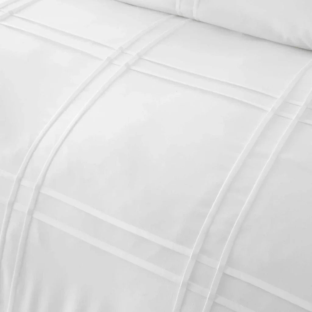 New Luxury Box Pleated Duvet Set- White (152)
