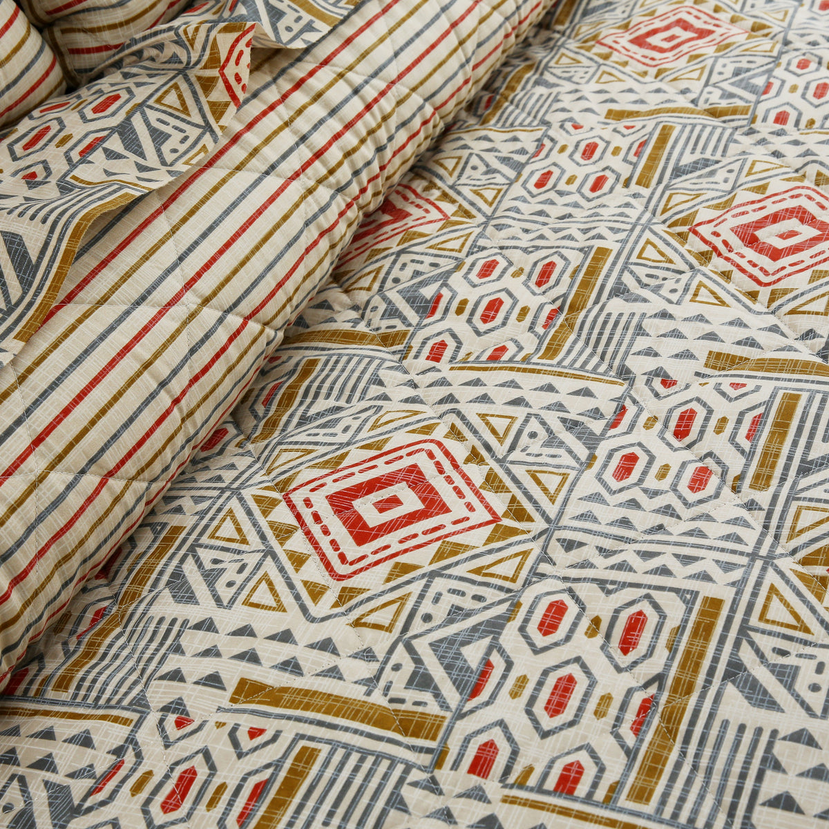 6 Pcs Quilted Comforter Set Design RG-C-53